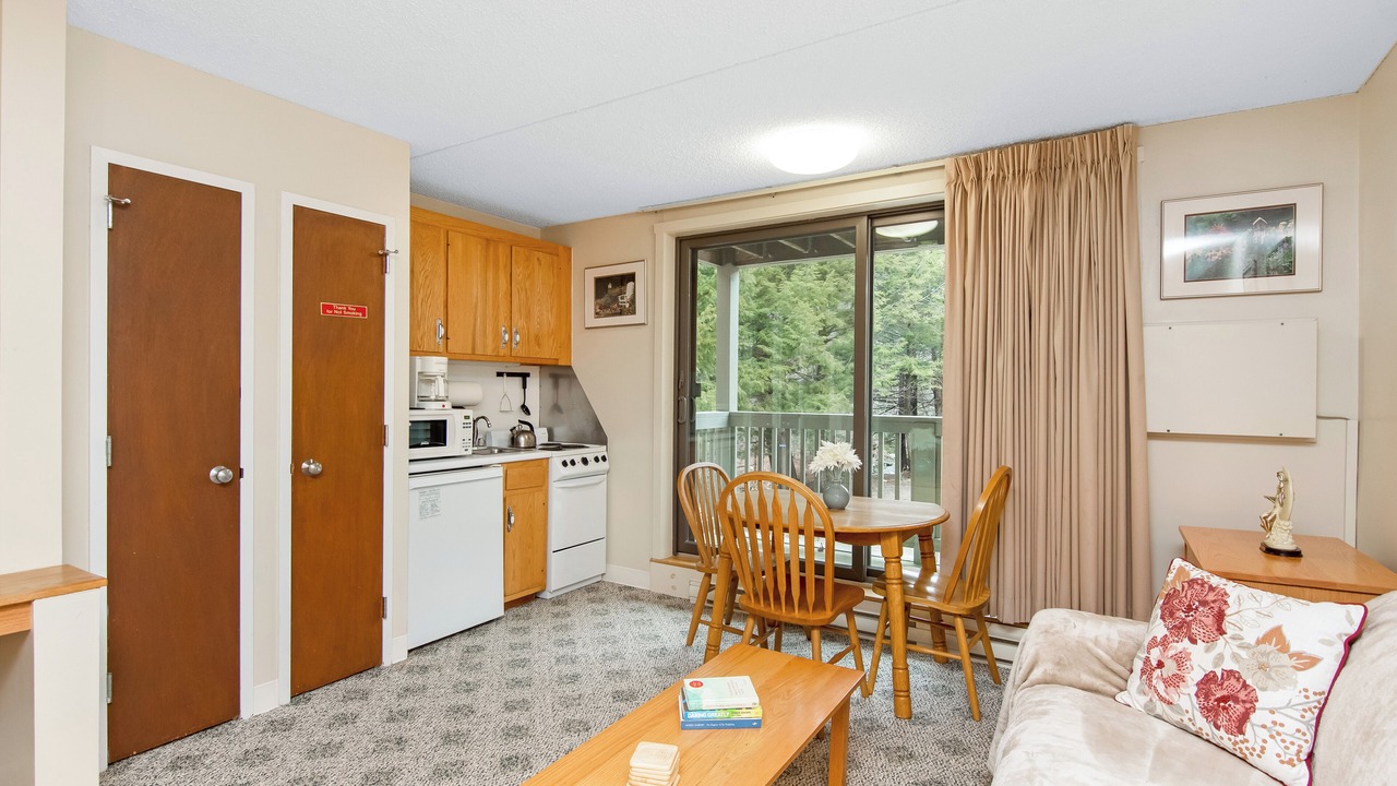 Photo of Livingroom in Jeffersonville