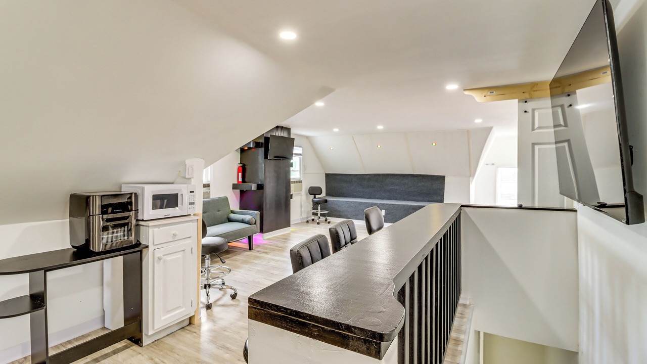 Photo of Others in Arlington Heights