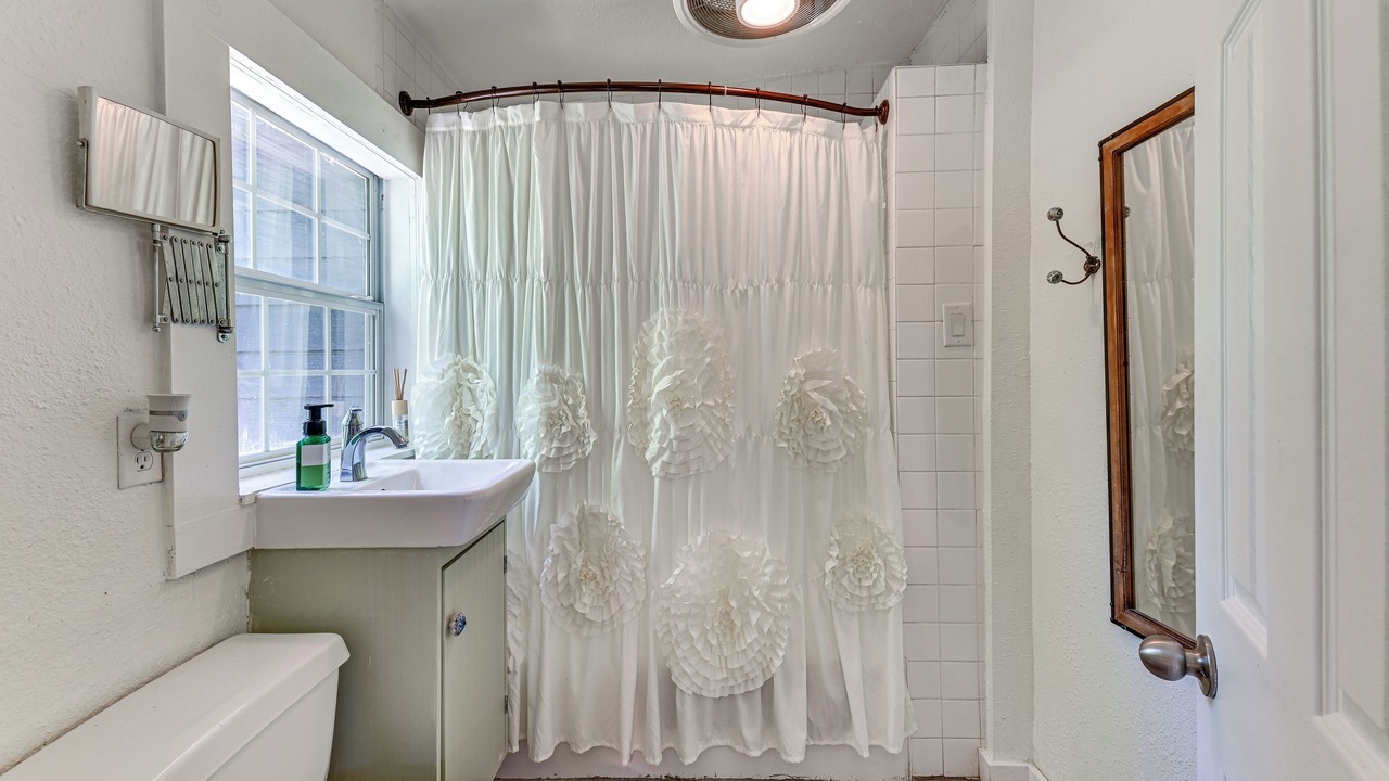 Photo of Bathroom in Aubrey