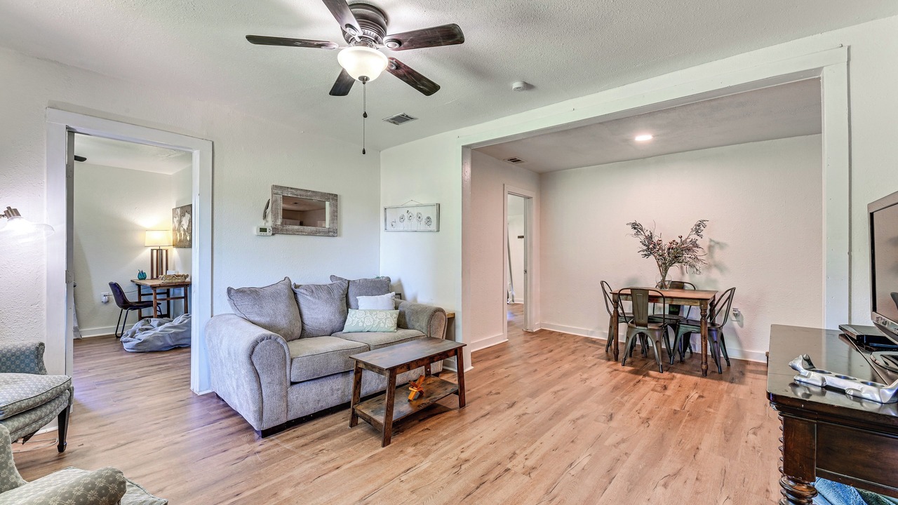 Photo of Bedroom in Aubrey