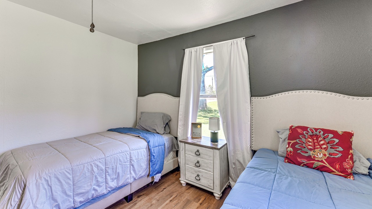 Photo of Bedroom in Aubrey