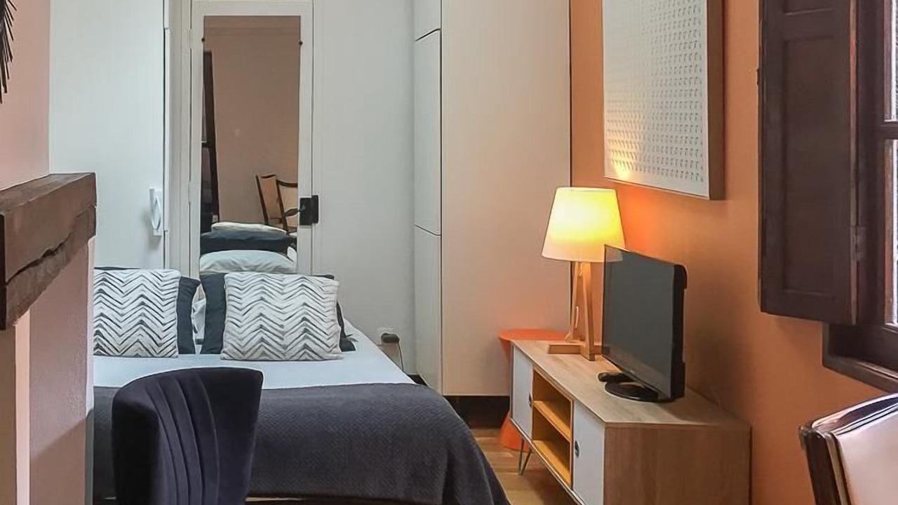 Photo of Bedroom in Saint-Etienne