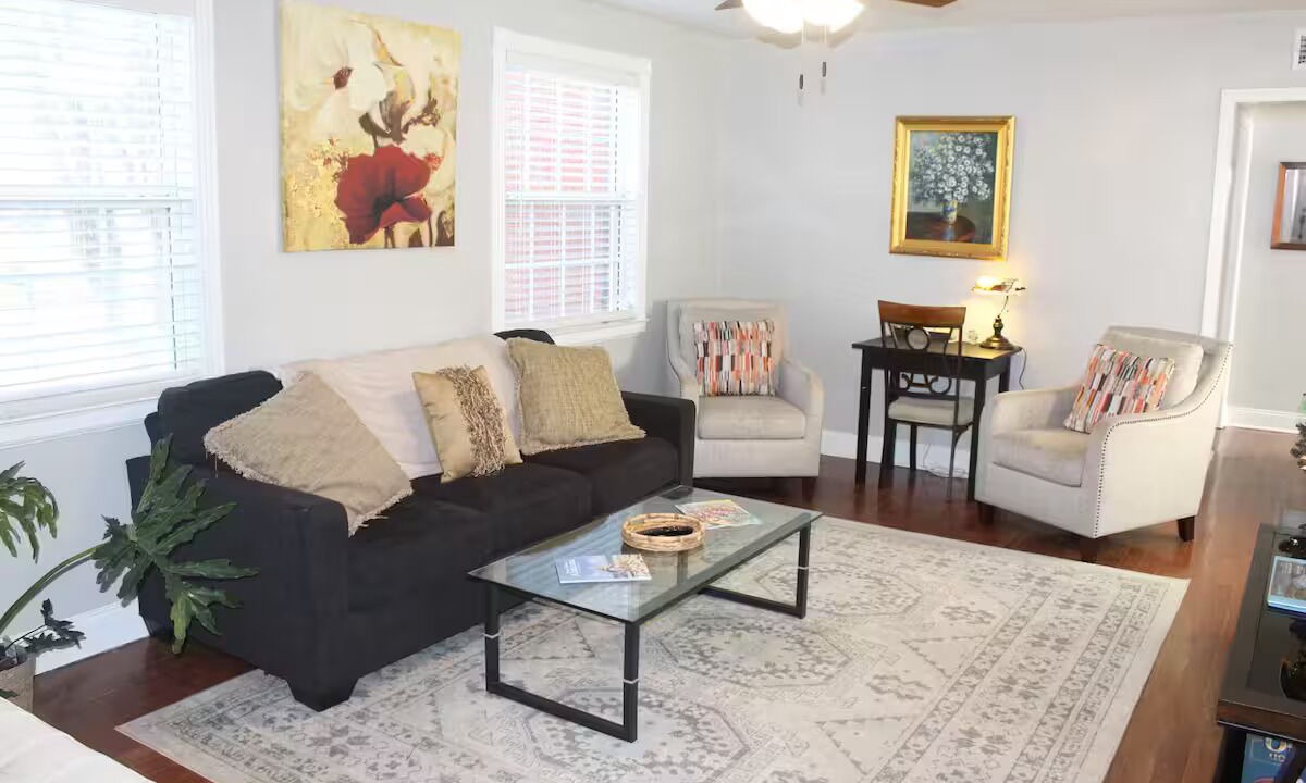 Photo of Livingroom in Mobile
