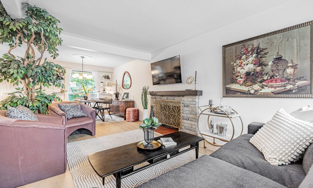 Photo of Livingroom in Lakeview