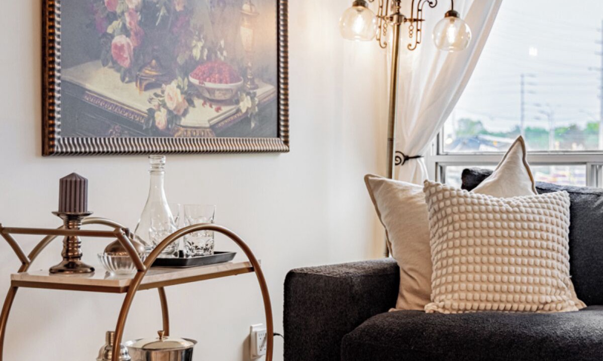 Photo of Livingroom in Lakeview