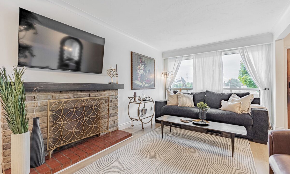 Photo of Livingroom in Lakeview