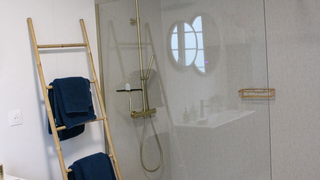 Photo of Bathroom in Doudeauville