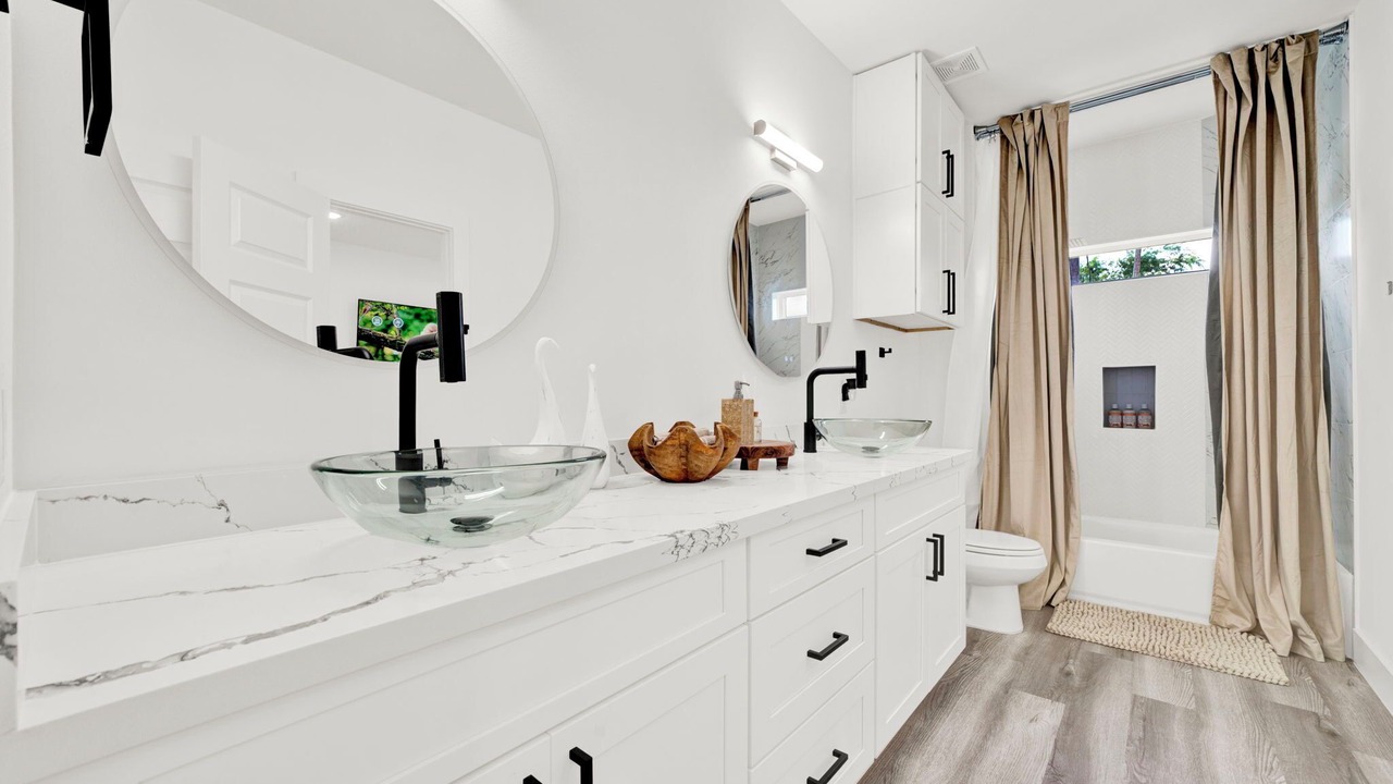 Photo of Bathroom in OST - South Union