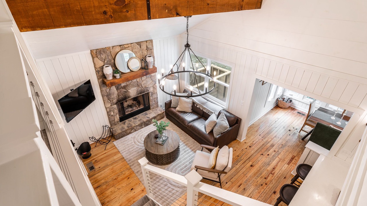 Photo of Livingroom in Ellijay