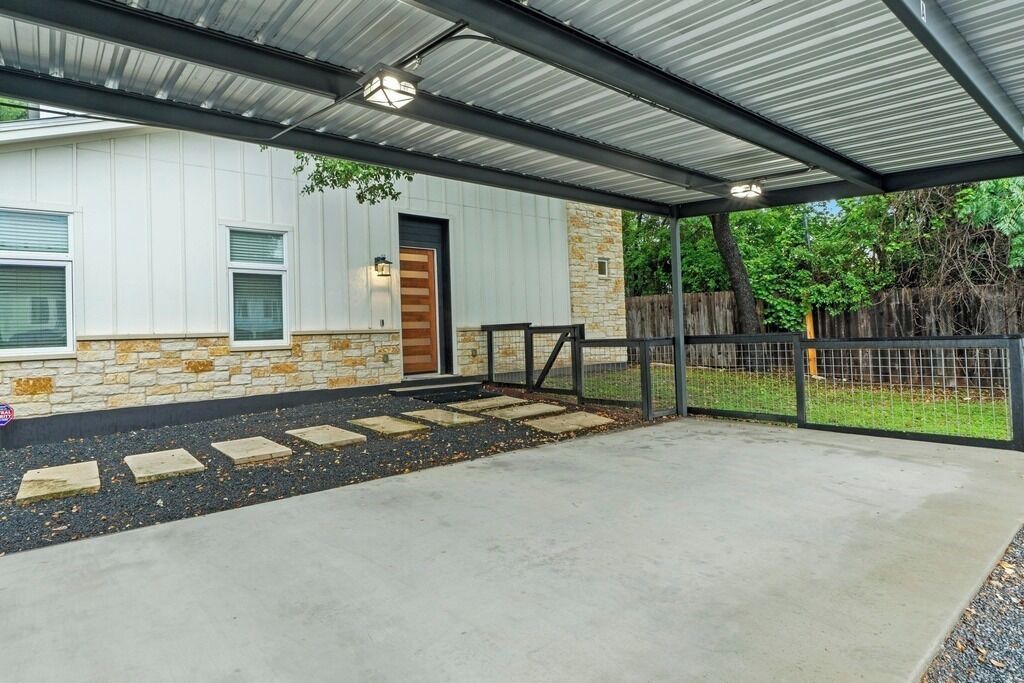 Photo of Outdoor in Rosewood