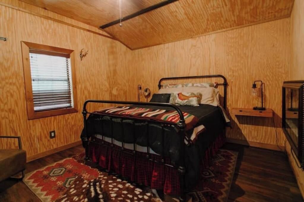 Photo of Bedroom in Okmulgee