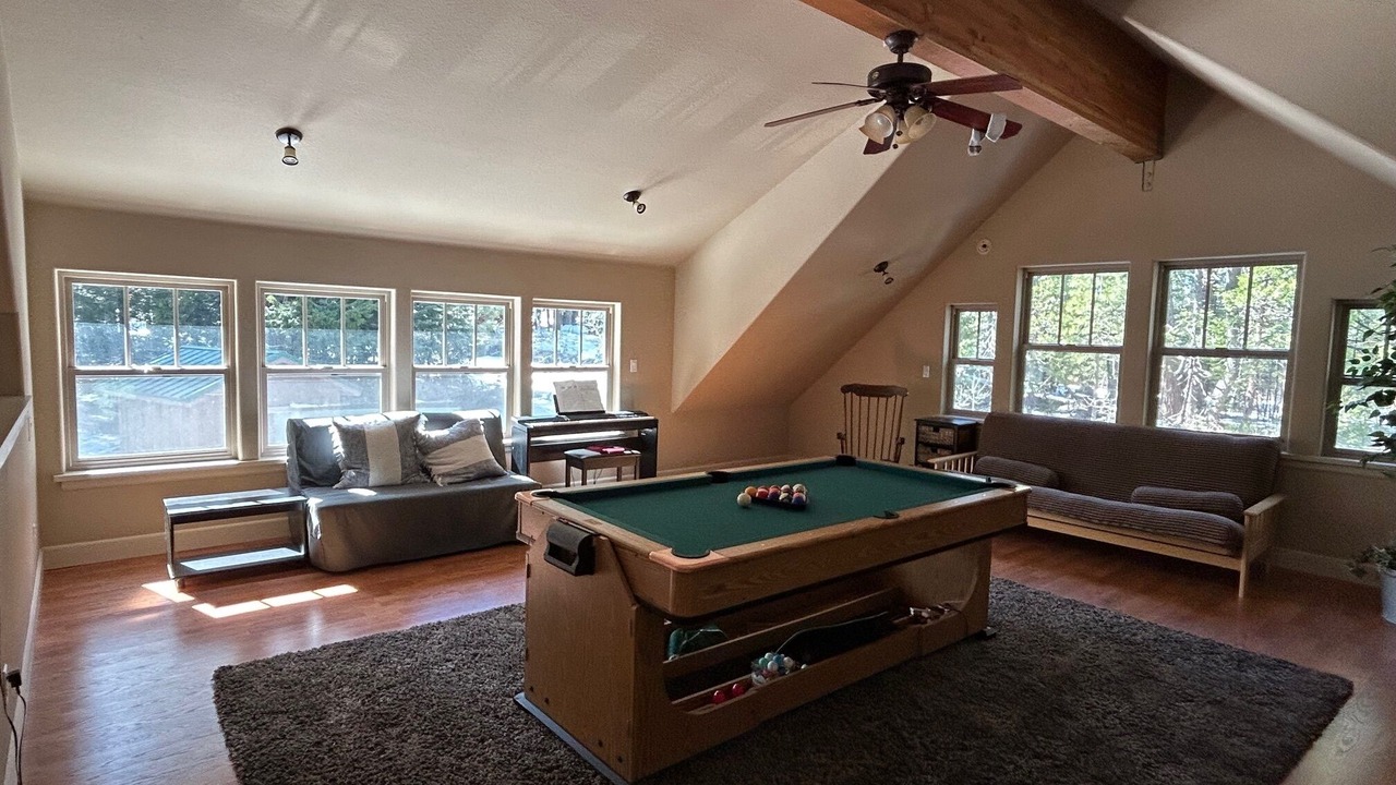 Photo of Livingroom in Emigrant Gap
