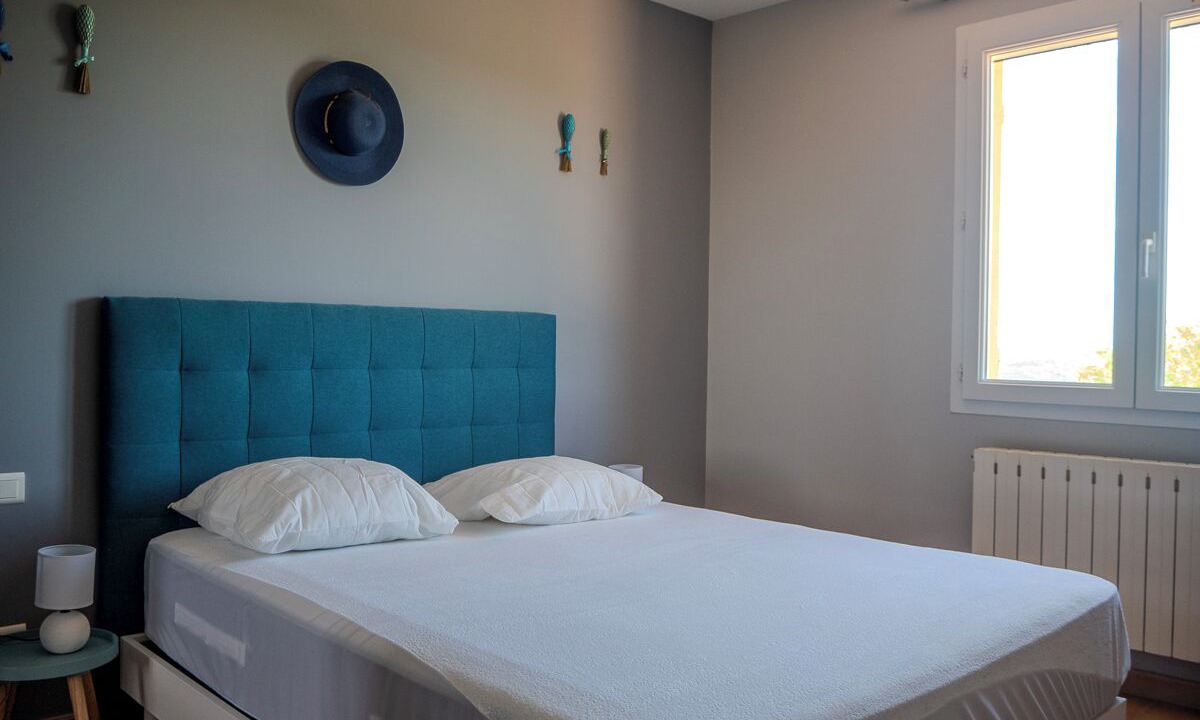 Photo of Bedroom in Saint-Etienne-les-Orgues