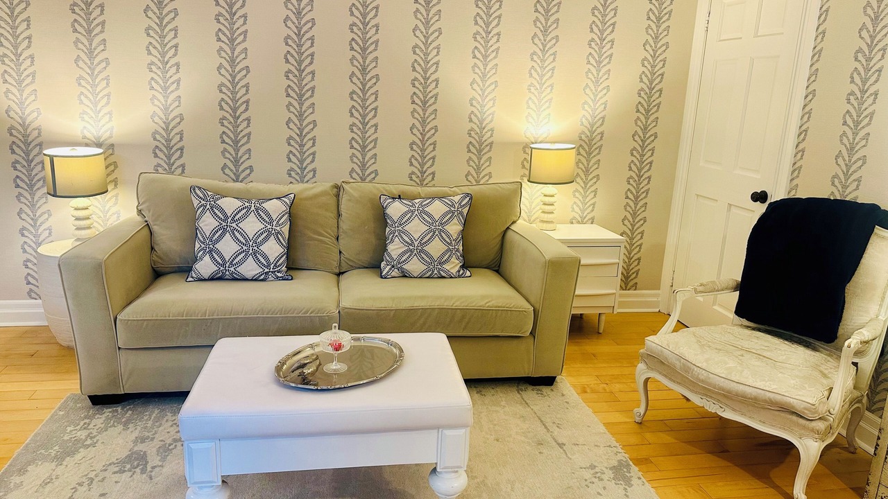 Photo of Livingroom in Amherstview
