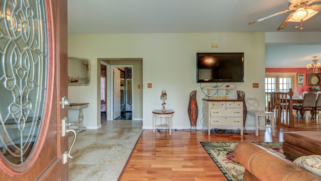 Photo of Livingroom in Fultonville