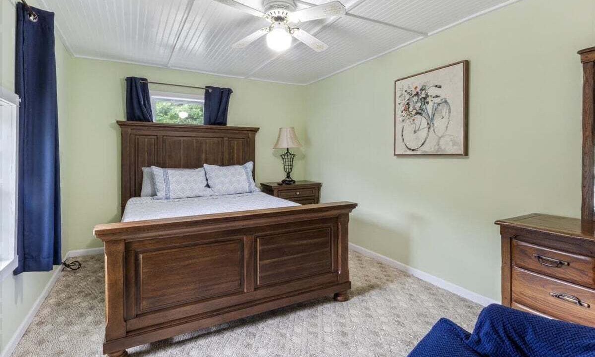 Photo of Bedroom in Roach
