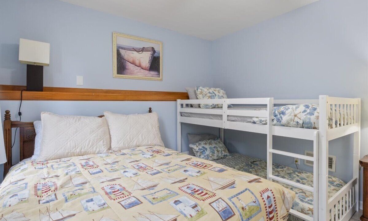 Photo of Bedroom in Roach