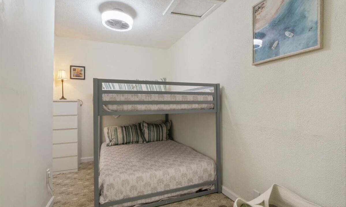 Photo of Bedroom in Roach