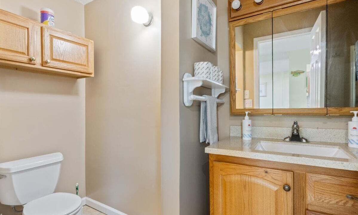 Photo of Bathroom in Roach