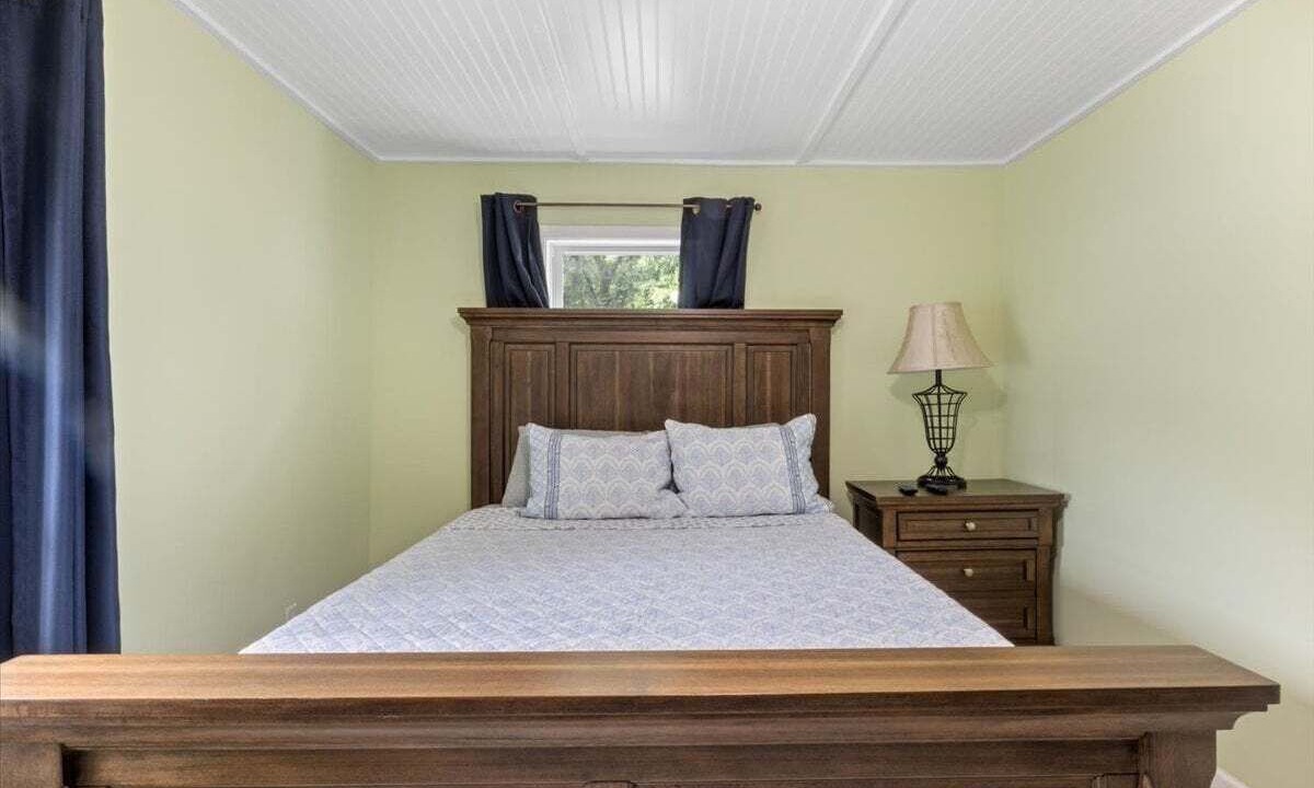 Photo of Bedroom in Roach