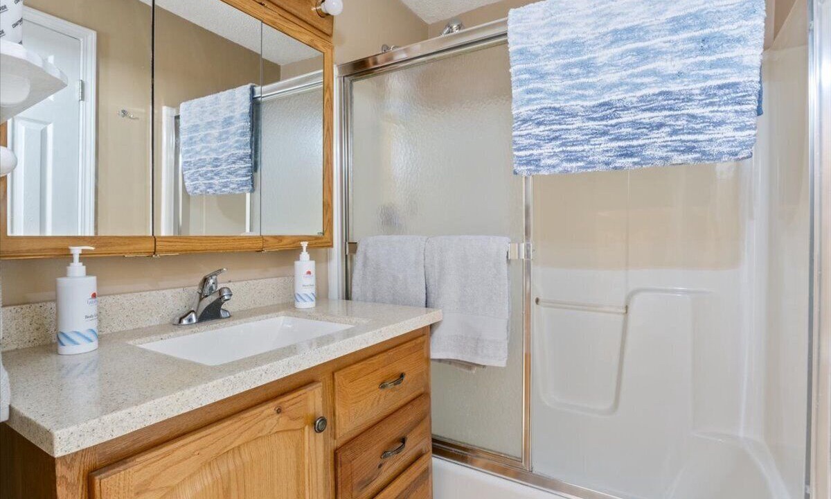 Photo of Bathroom in Roach
