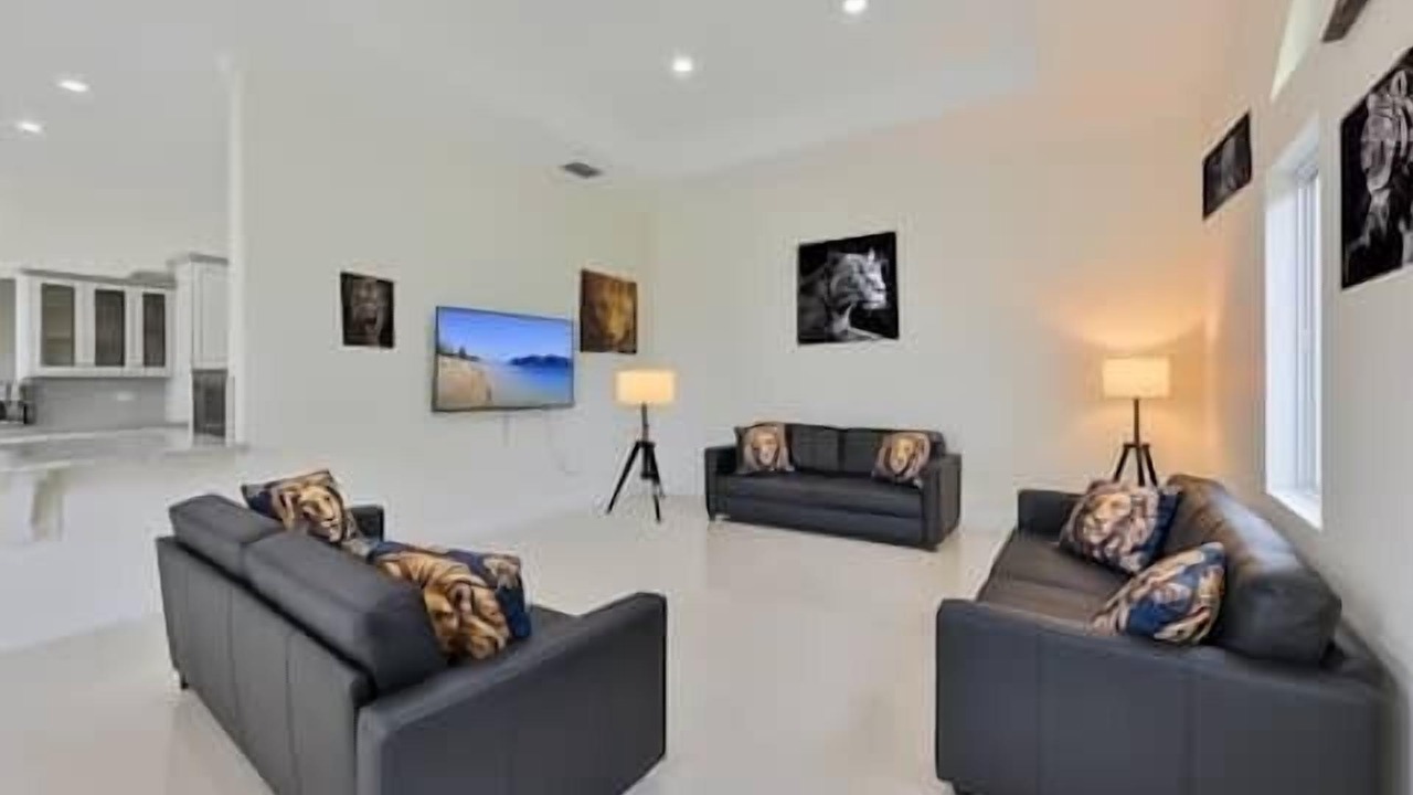 Photo of Livingroom in Davie