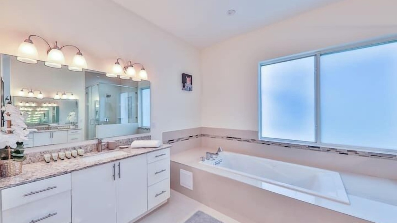 Photo of Bathroom in Davie