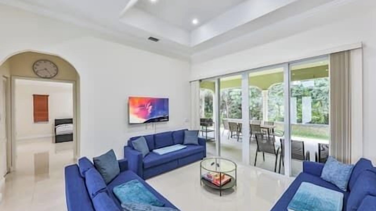 Photo of Livingroom in Davie