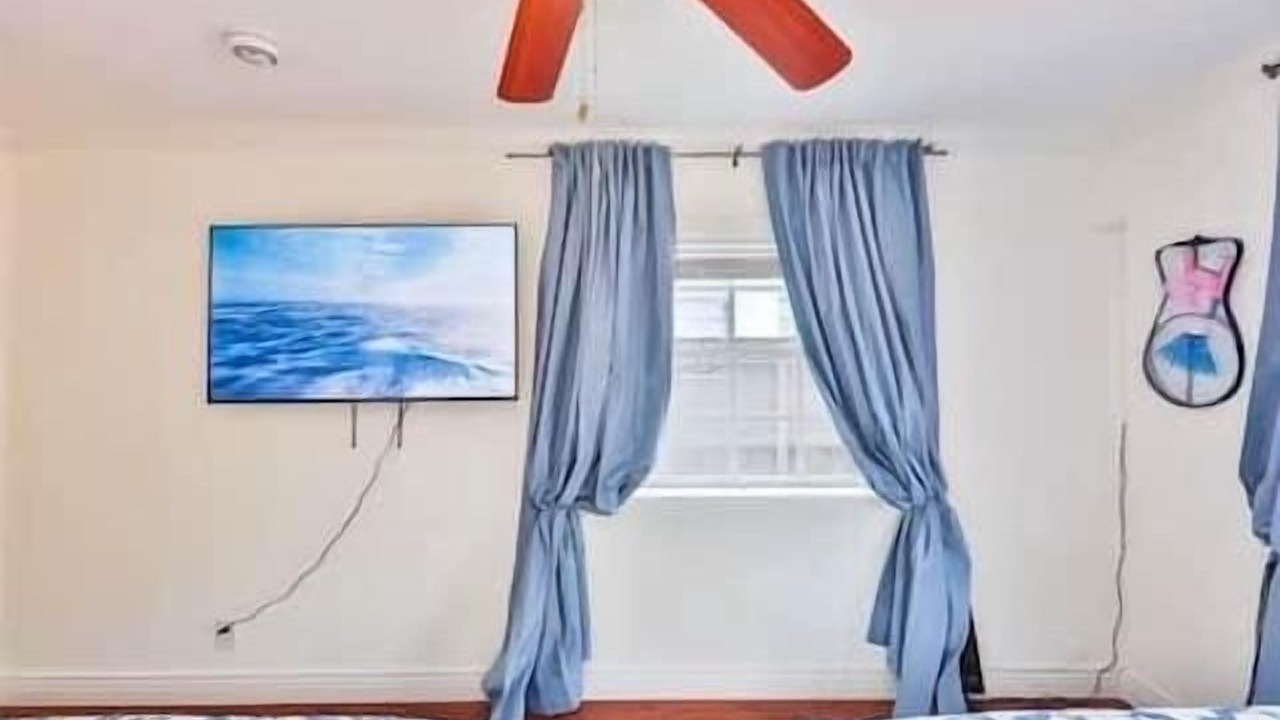 Photo of Bedroom in Hallandale Beach