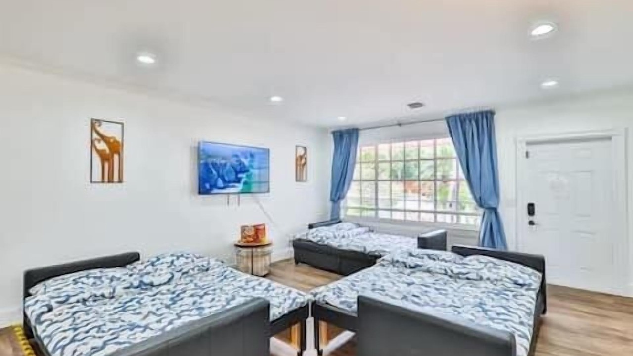 Photo of Bedroom in Hallandale Beach