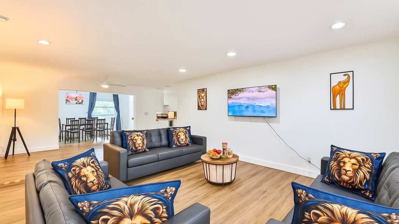 Photo of Livingroom in Hallandale Beach