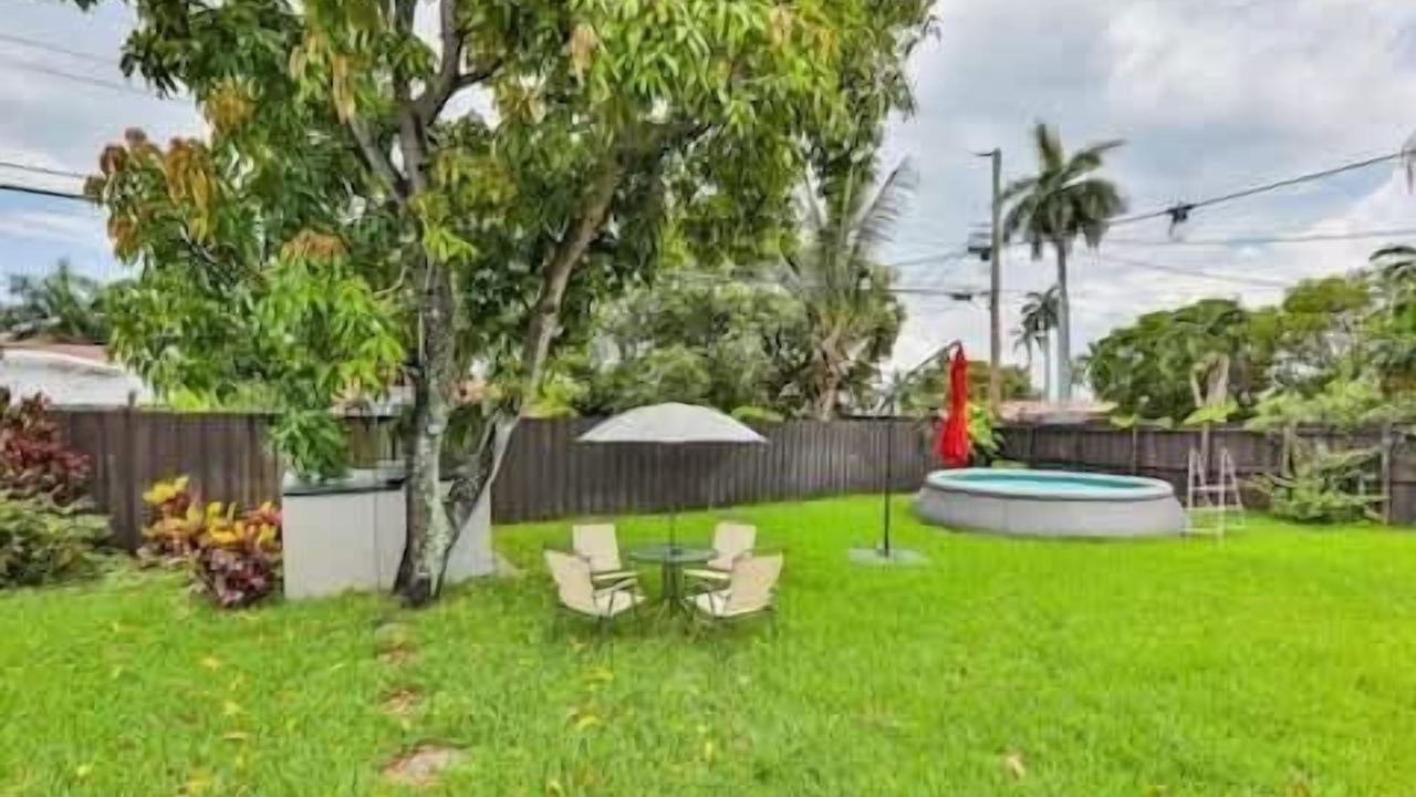 Photo of Outdoor in Hallandale Beach
