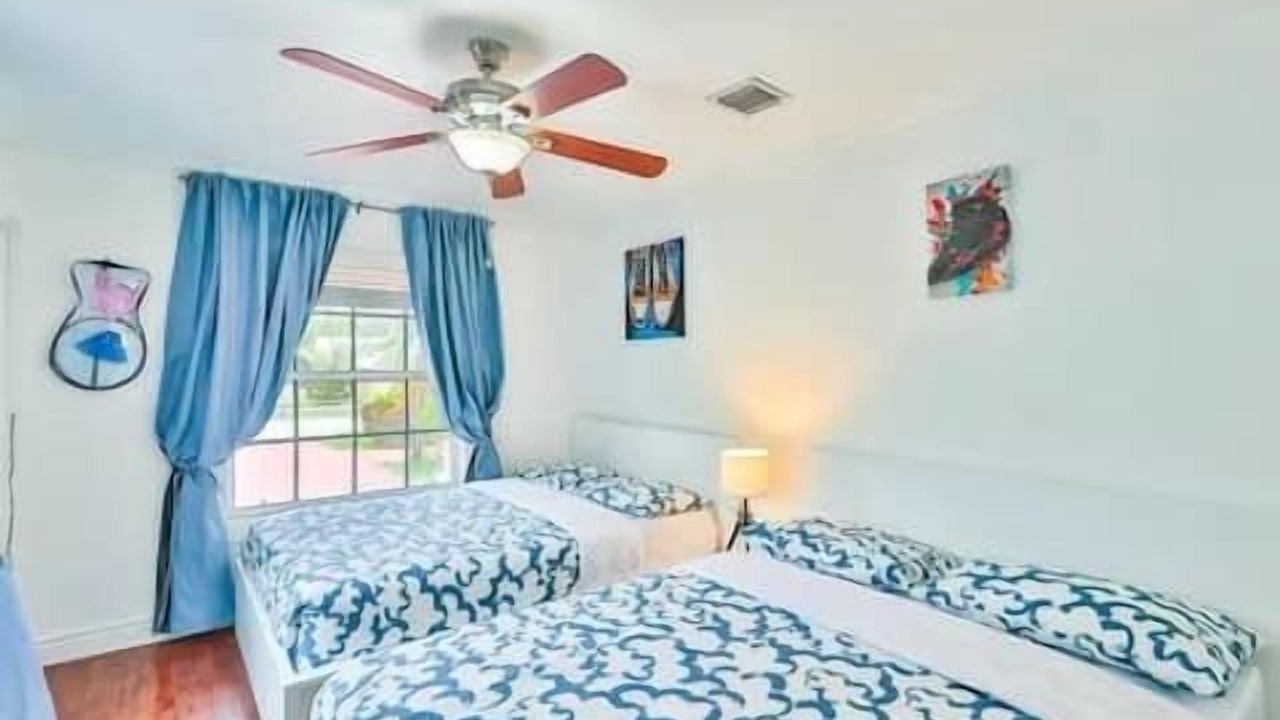 Photo of Bedroom in Hallandale Beach