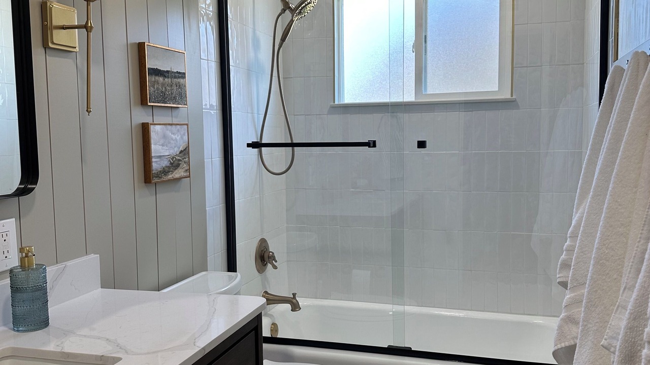 Photo of Bathroom in Thatcher