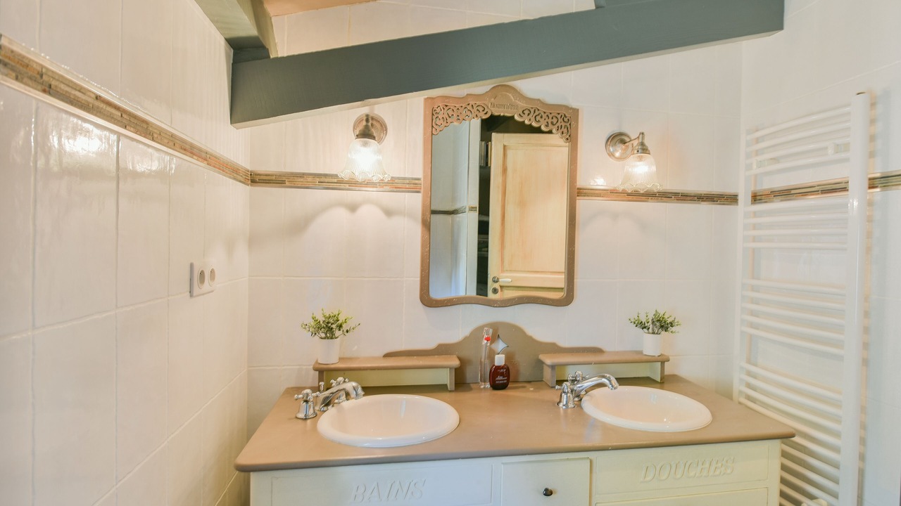 Photo of Bathroom in Montaigu-de-Quercy