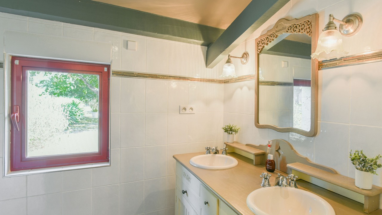 Photo of Bathroom in Montaigu-de-Quercy