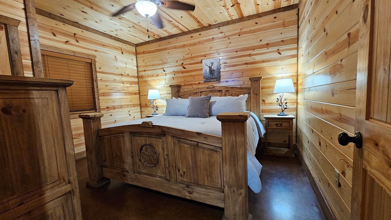 Photo of Bedroom in Hochatown
