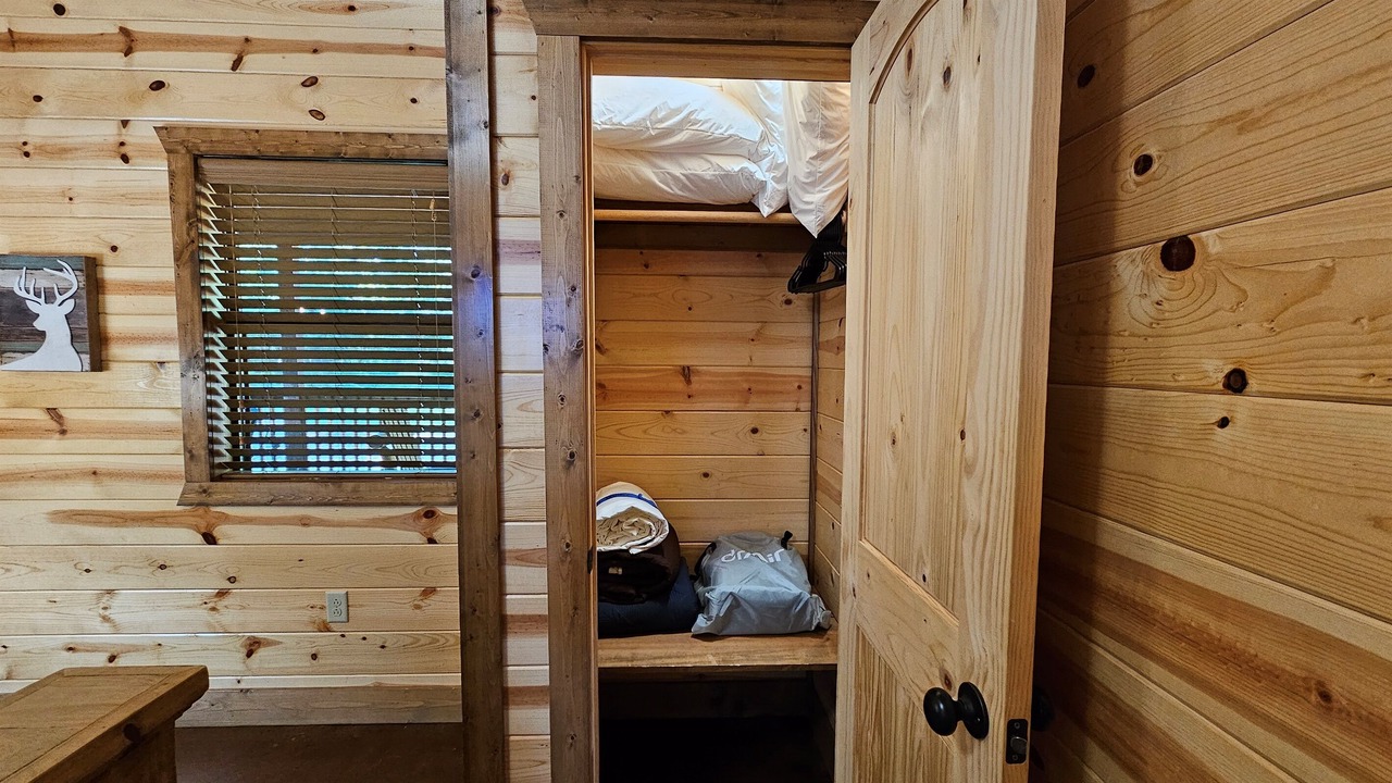 Photo of Bedroom in Hochatown