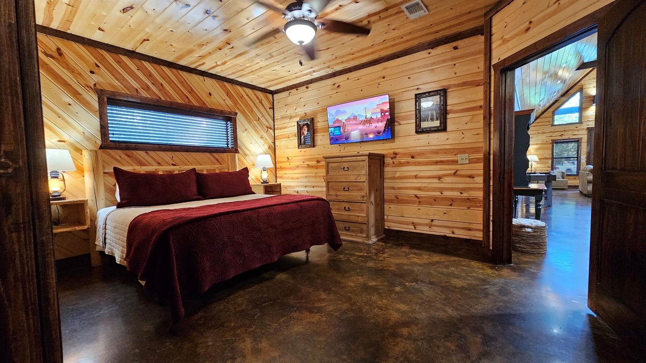 Photo of Bedroom in Hochatown
