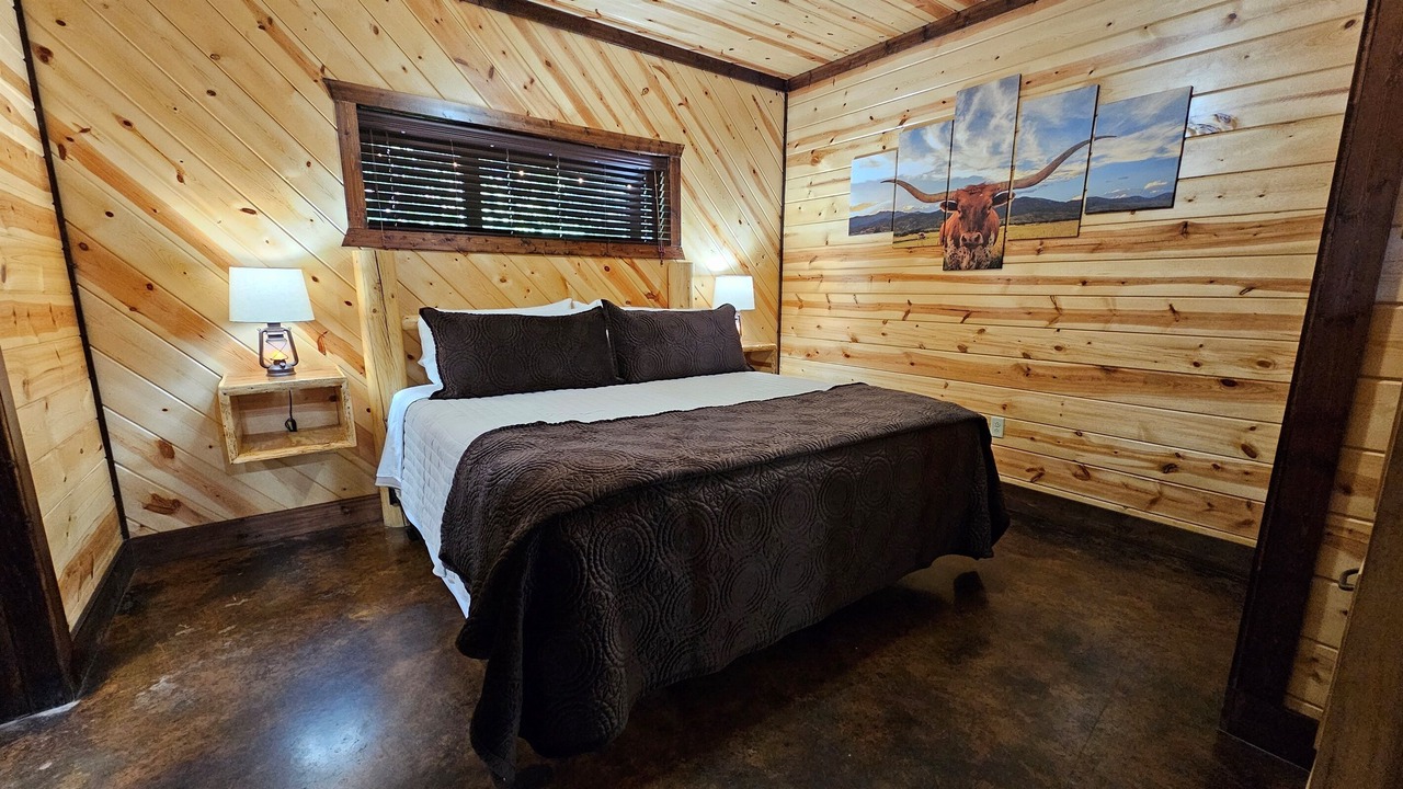 Photo of Bedroom in Hochatown