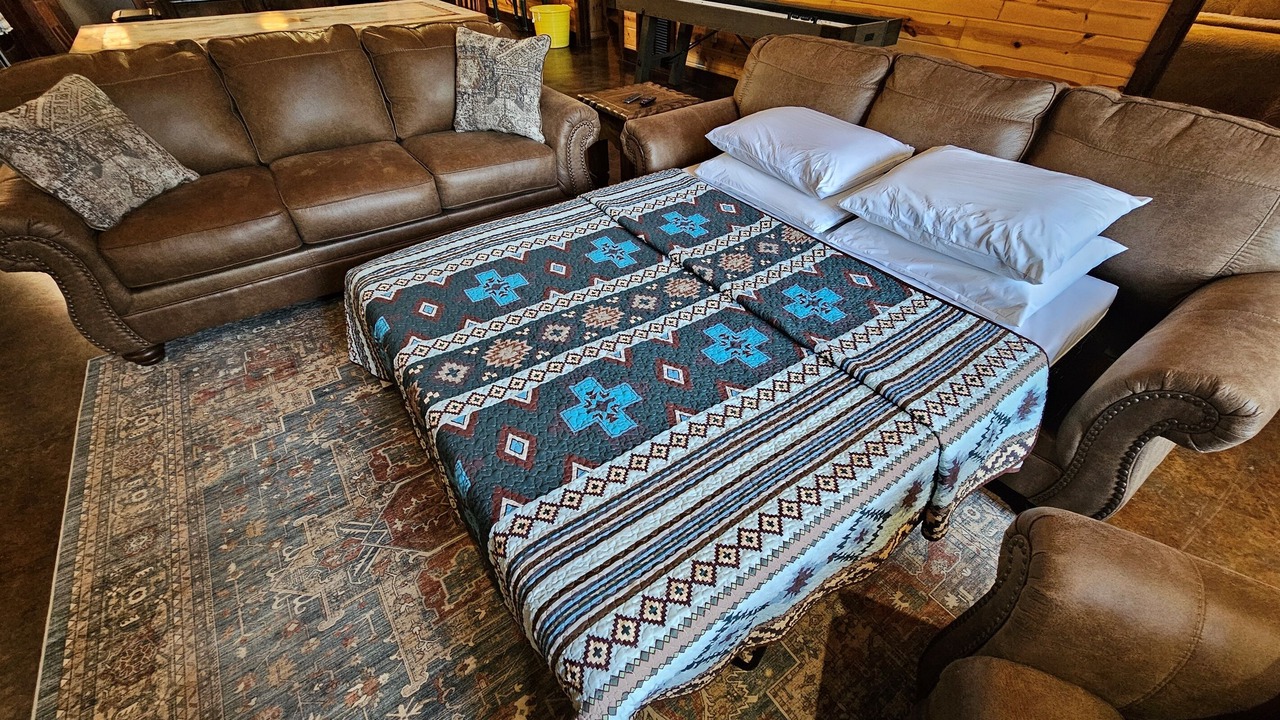 Photo of Livingroom in Hochatown