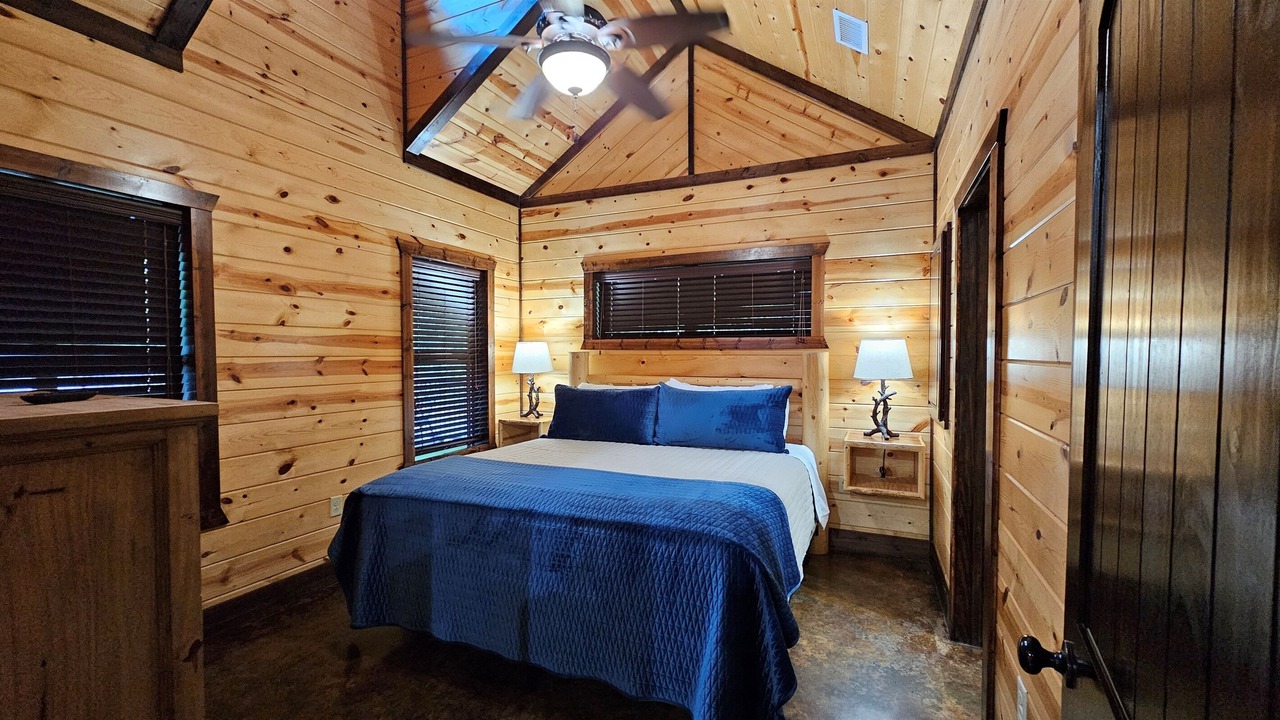 Photo of Bedroom in Hochatown