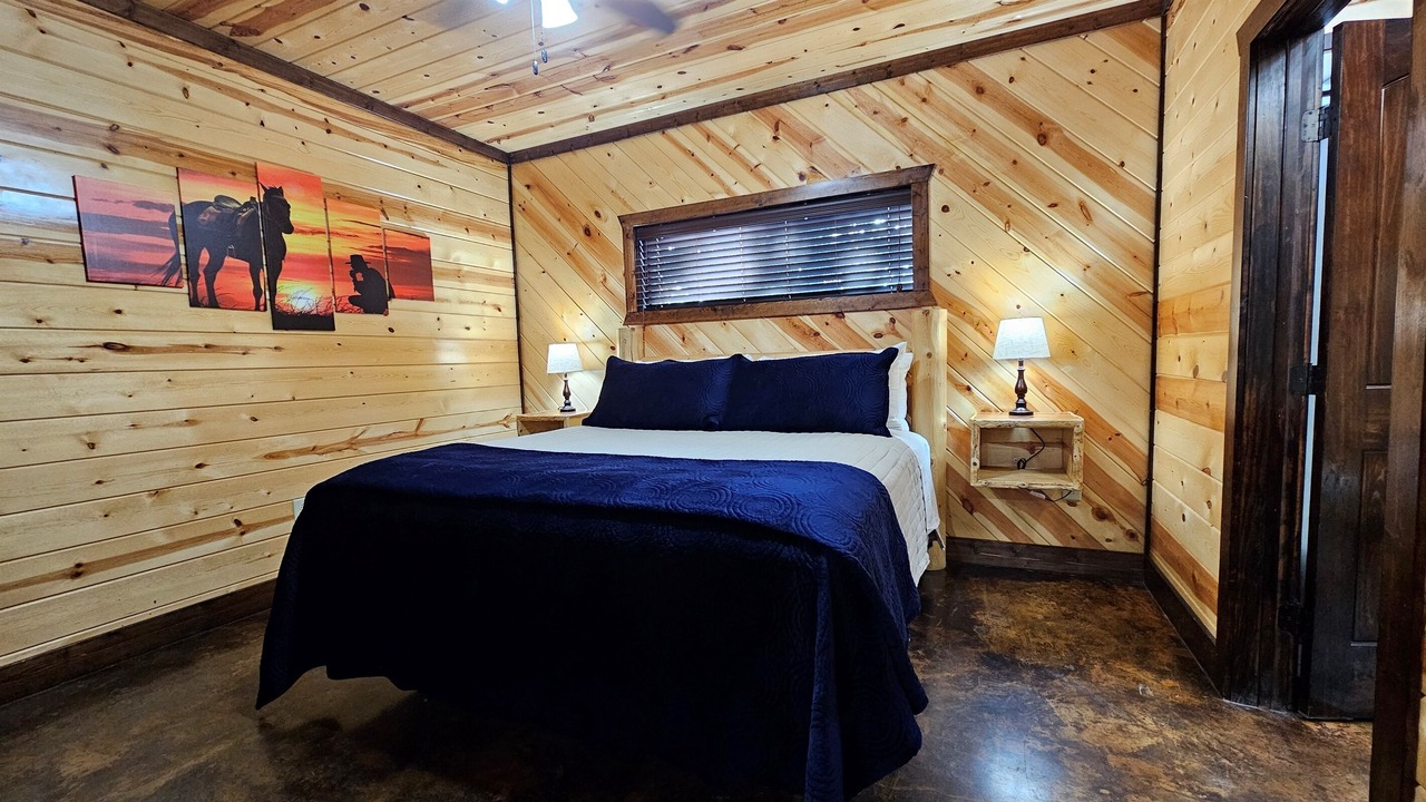 Photo of Bedroom in Hochatown