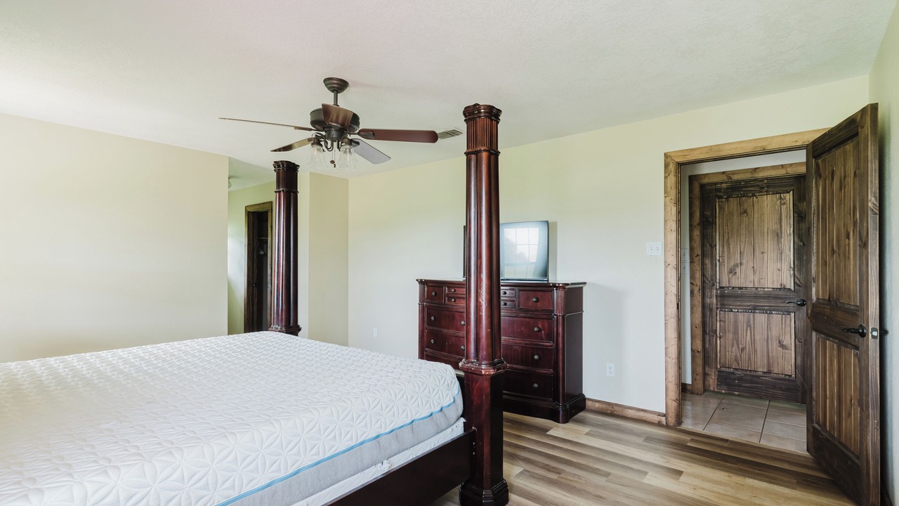 Photo of Bedroom in Wise County