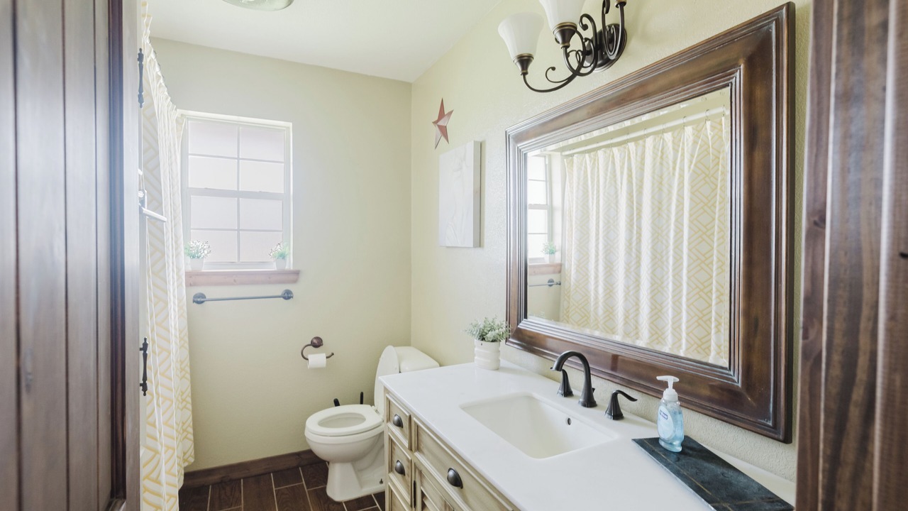 Photo of Bathroom in Wise County