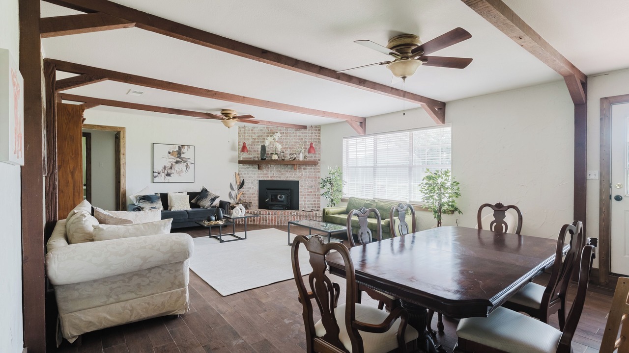 Photo of Livingroom in Wise County
