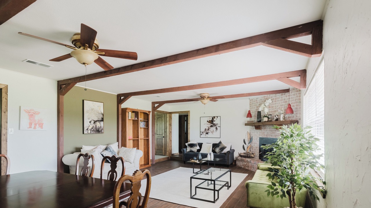 Photo of Livingroom in Wise County
