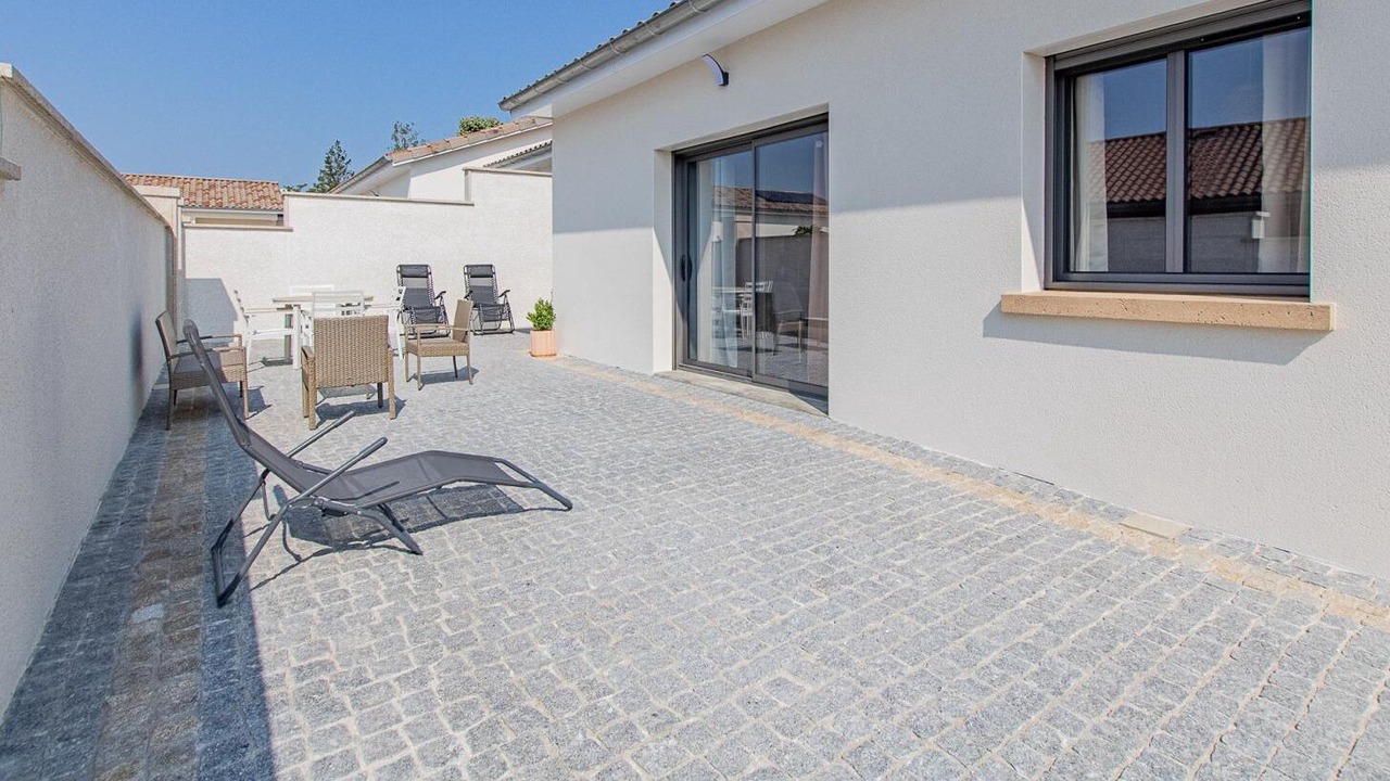 Photo of Outdoor in Creches-sur-Saone