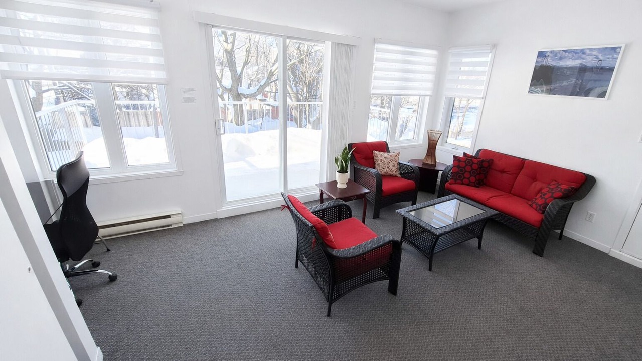 Photo of Livingroom in Montcalm