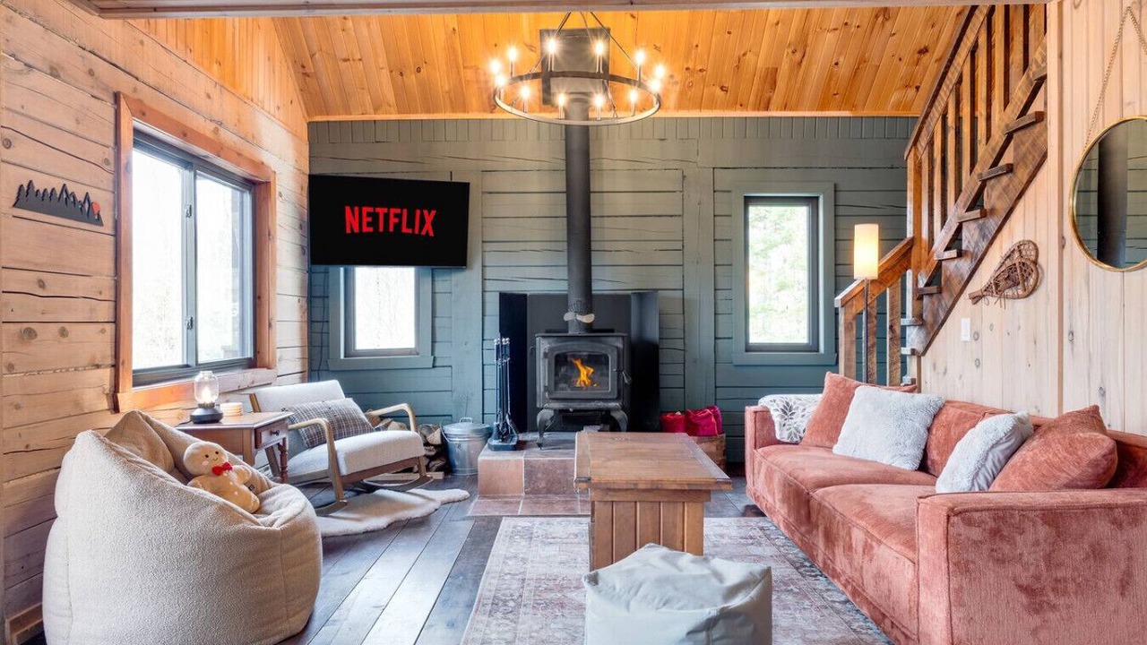 Photo of Livingroom in Amherst